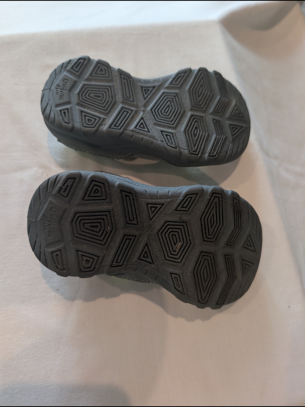OshKosh B'gosh Gray and Neon Yellow Kids Sport Sandals - Picture 4 of 5